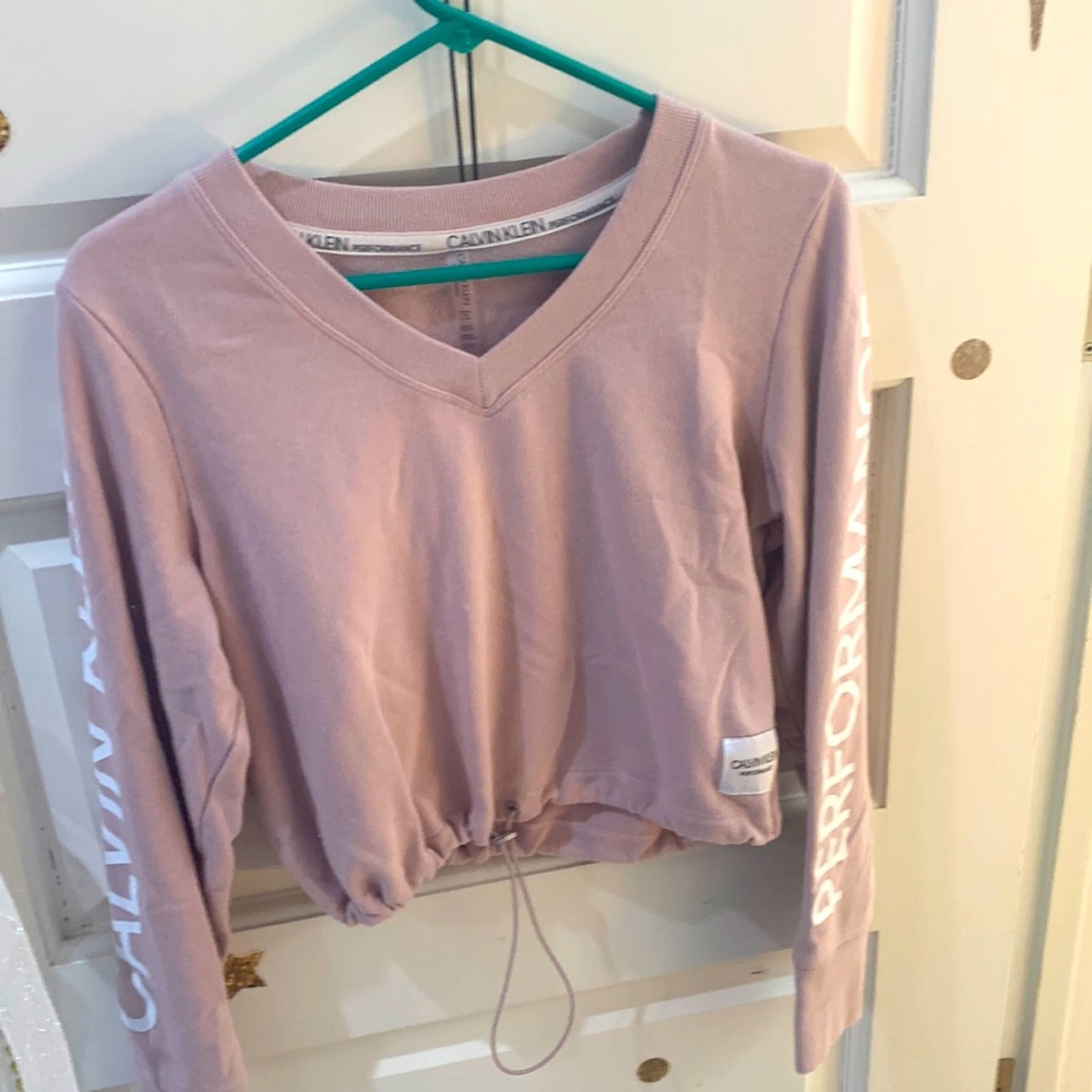 Cute pink cropped sweatshirt
